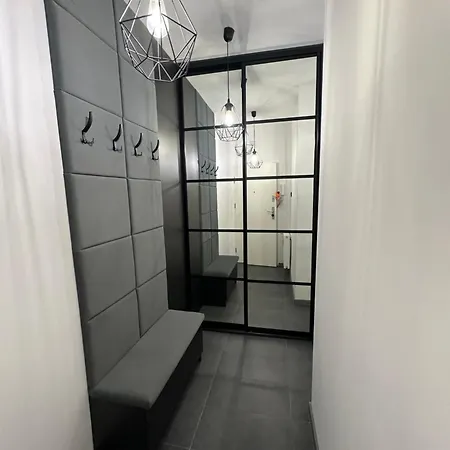 Eros Gdynia, Srodmiescie *